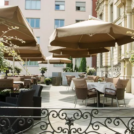 Le Palais Art Hotel