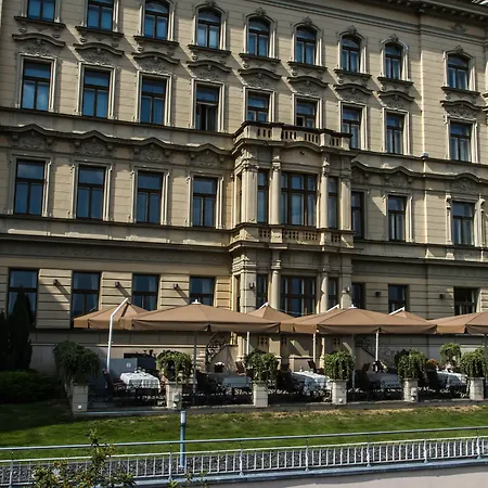 Le Palais Art Hotell 5*