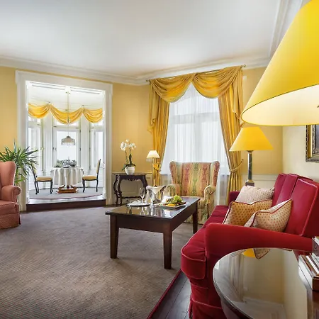 호텔 르 팔레 아트 5*