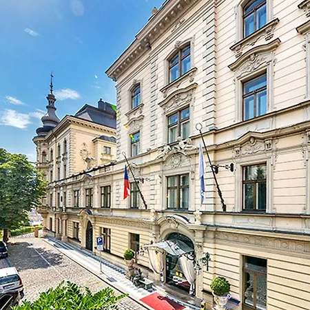 Le Palais Art Hotel