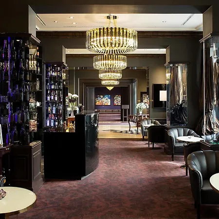 Le Palais Art Hotel