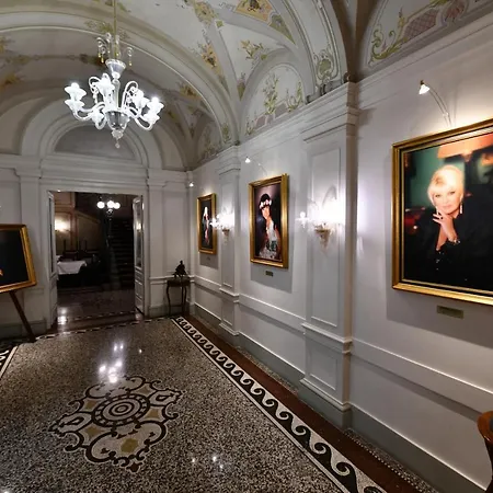 Le Palais Art Hotell